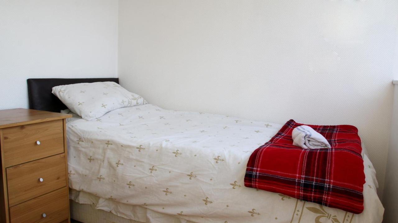 Elephant & Castle - Zone 2 - Private Rooms - Shared Bathroom London Exterior photo